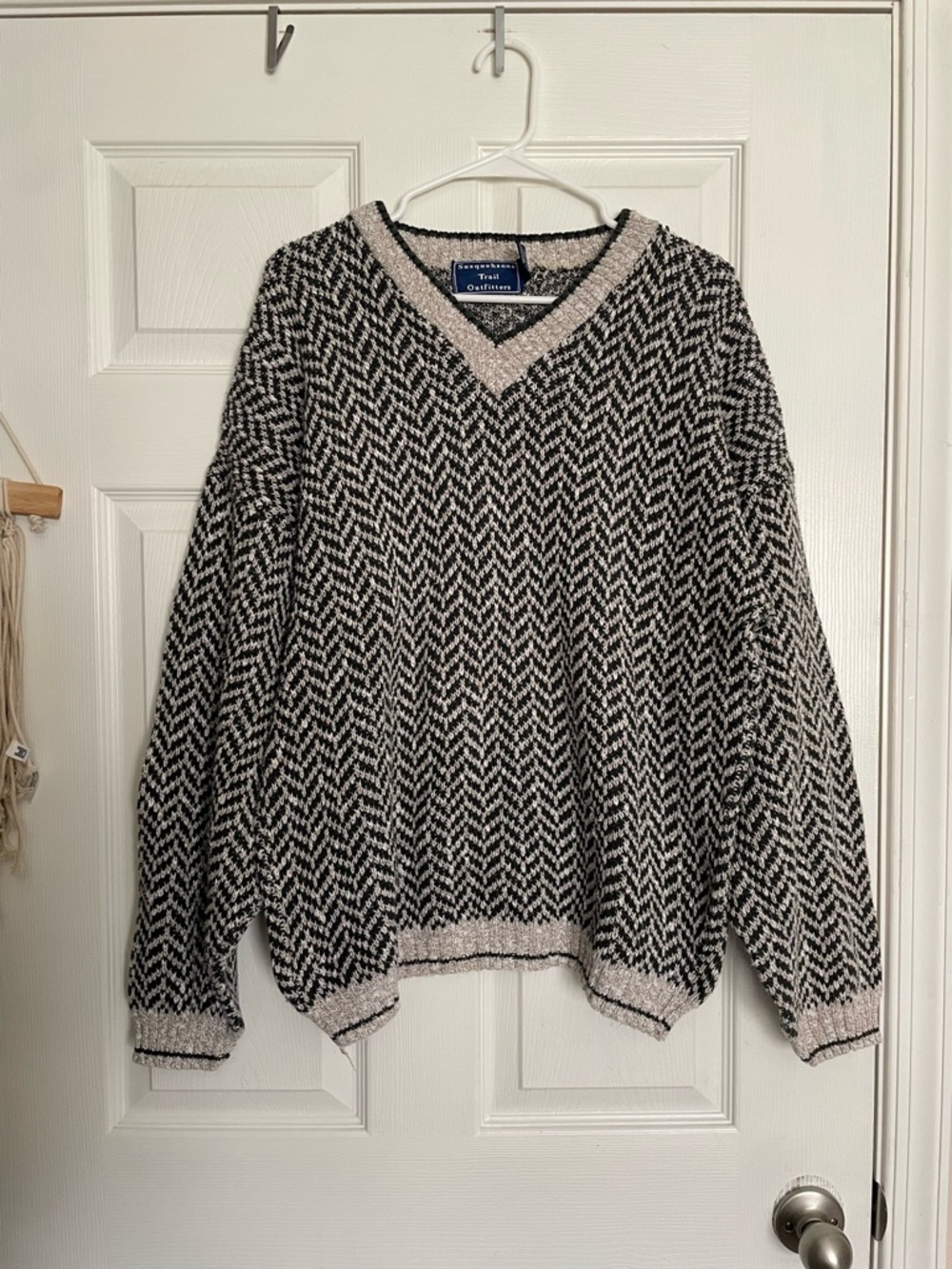 Susquehanna Trail Outfitters Mens V-Neck Chevron Knit Sweater Size Large
